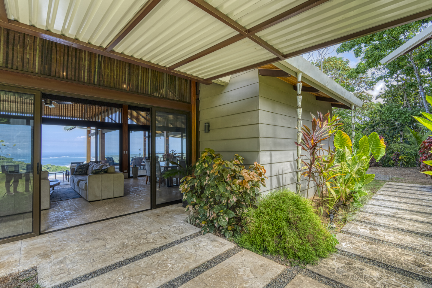 6 bed Single Family Homes For Sale in Uvita, Puntarenas - thumb 11