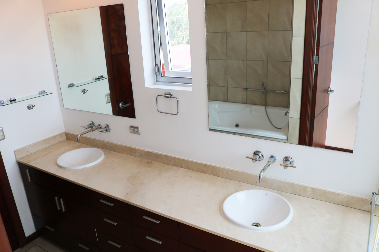 4 bed Single Family Homes For Sale in Escazu, San Jose - thumb 22