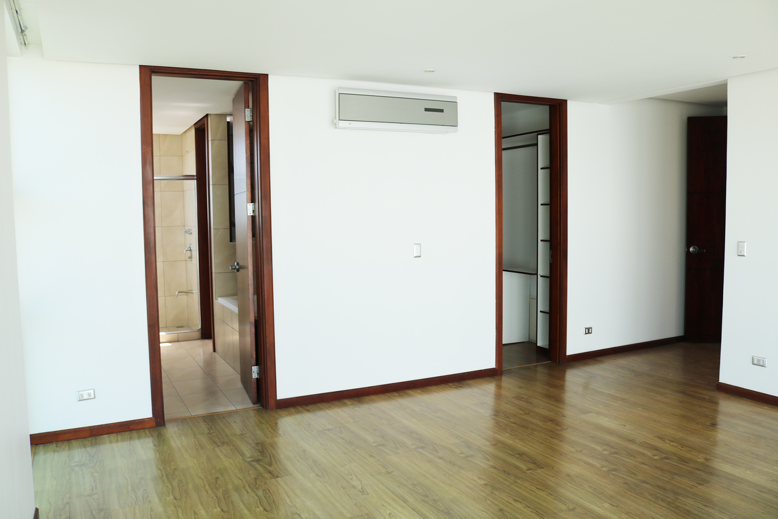 4 bed Single Family Homes For Sale in Escazu, San Jose - thumb 20