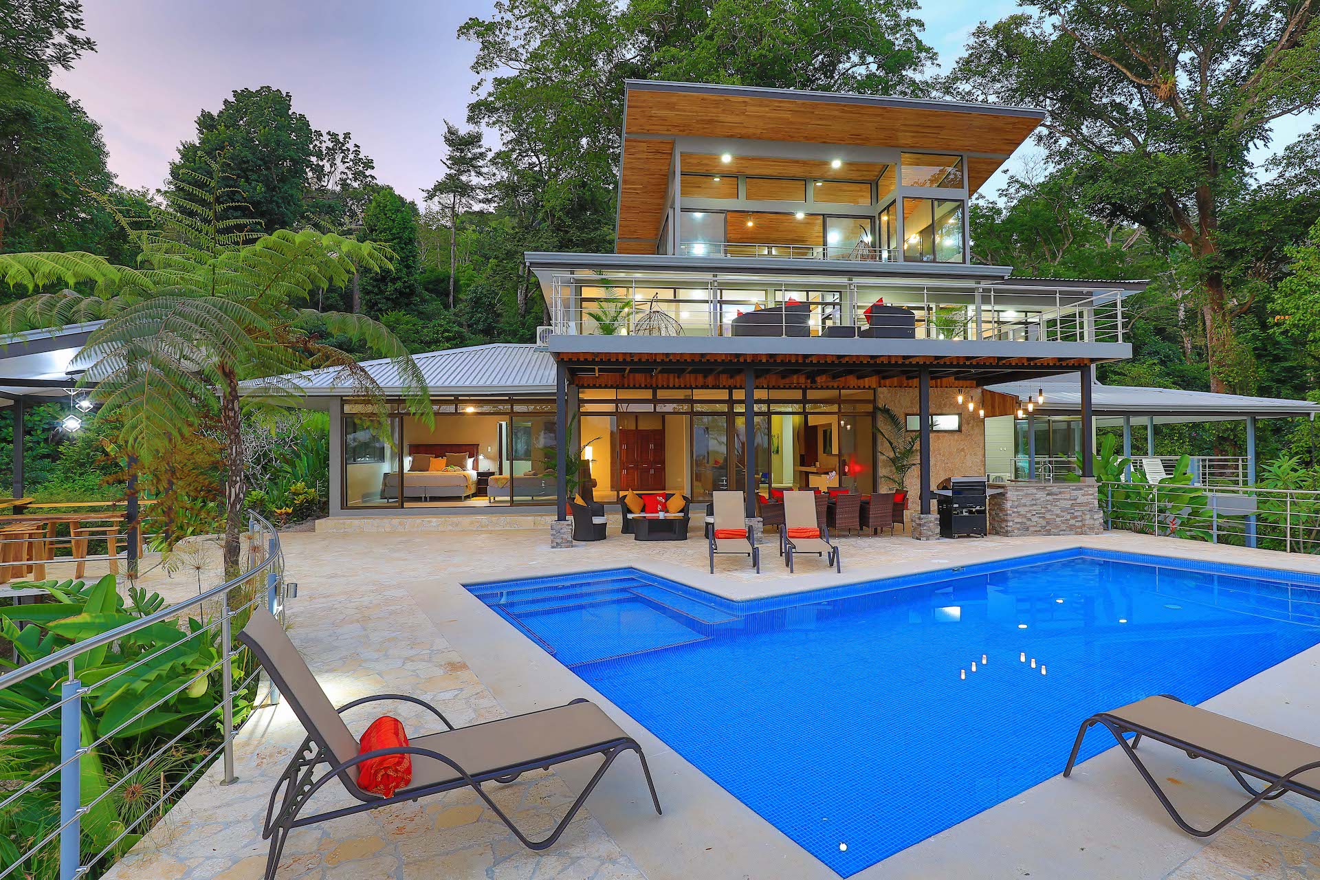 9 bed Single Family Homes For Sale in Dominical, Puntarenas - thumb 2