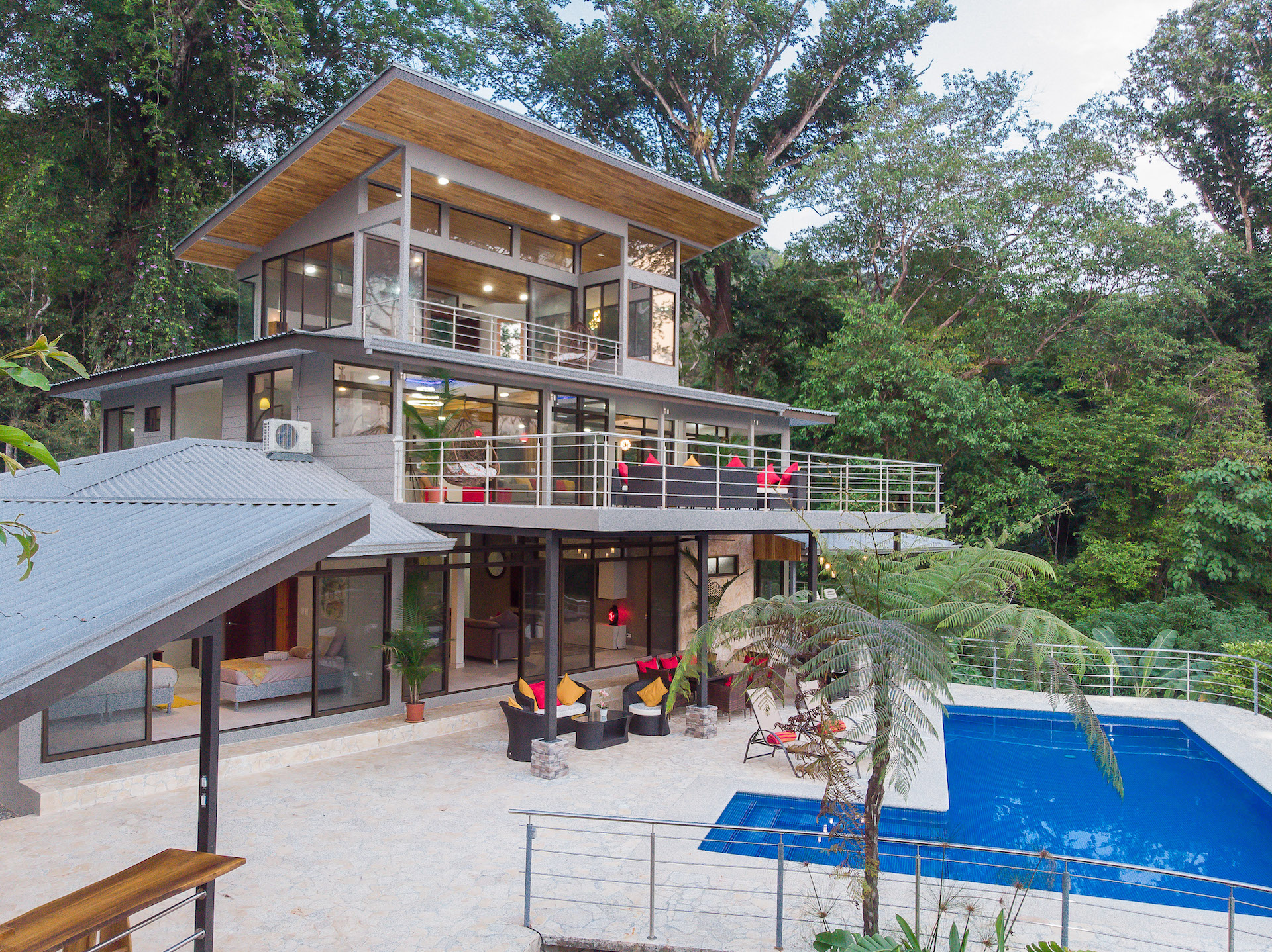 9 bed Single Family Homes For Sale in Dominical, Puntarenas - thumb 6