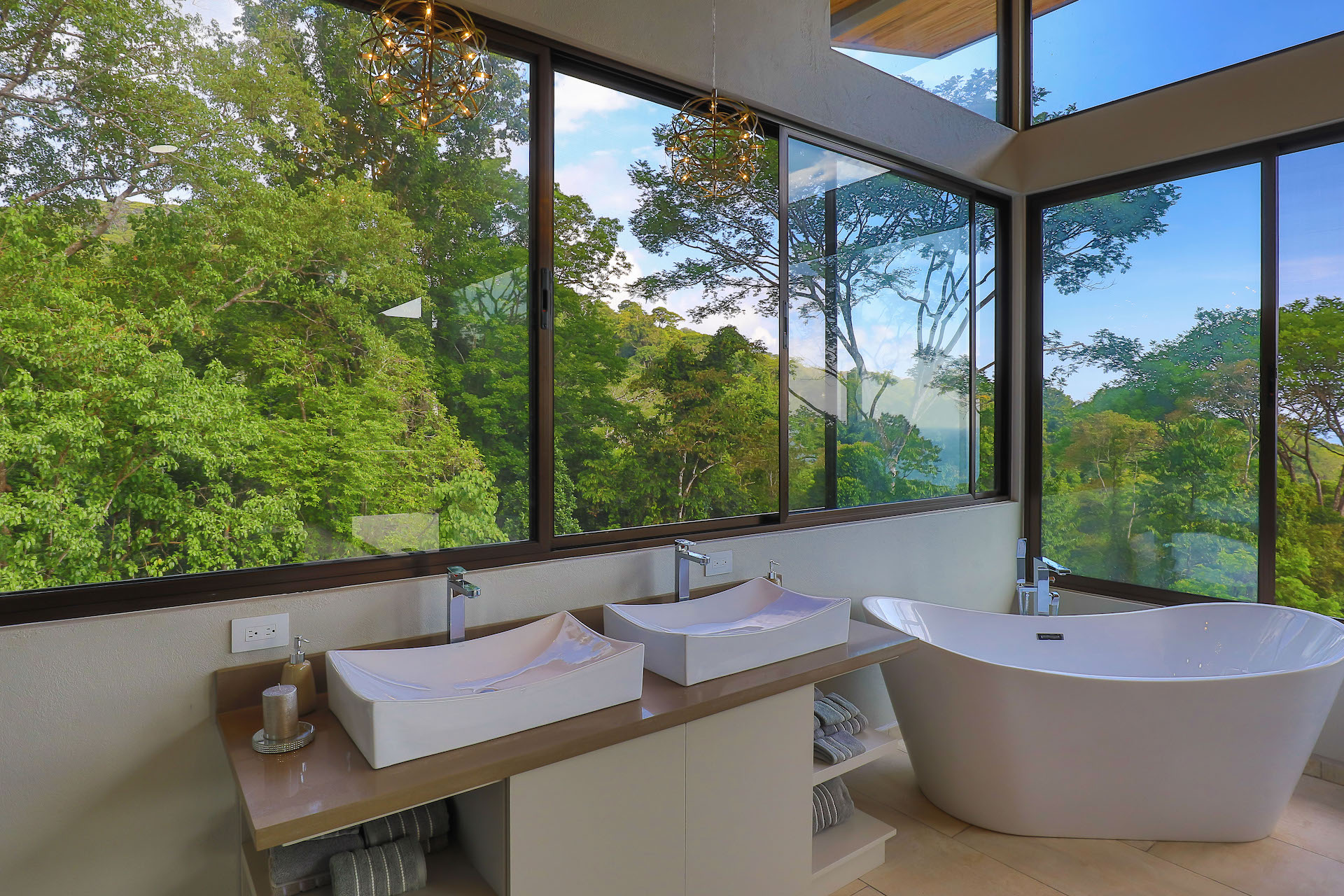 9 bed Single Family Homes For Sale in Dominical, Puntarenas - thumb 22