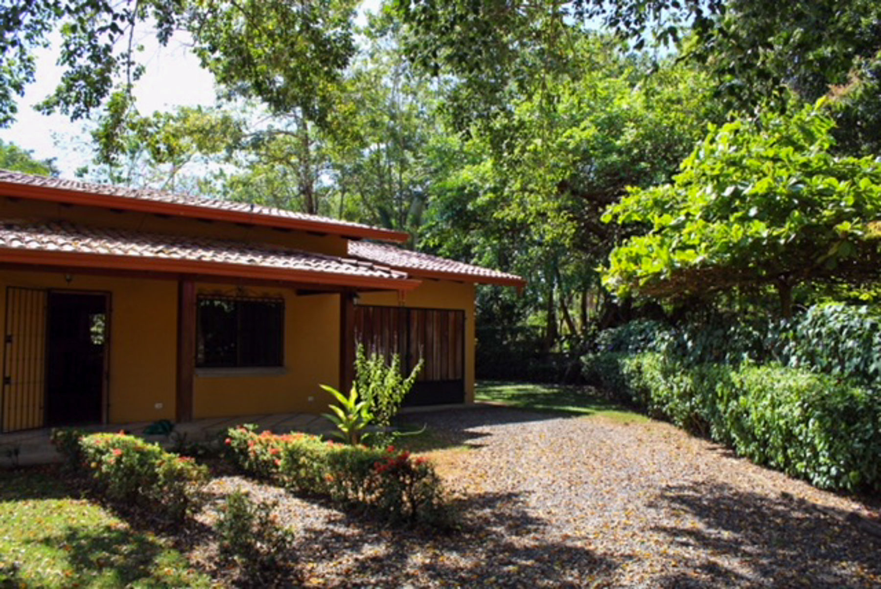 3 bed Single Family Homes For Sale in Jaco, Puntarenas - thumb 7