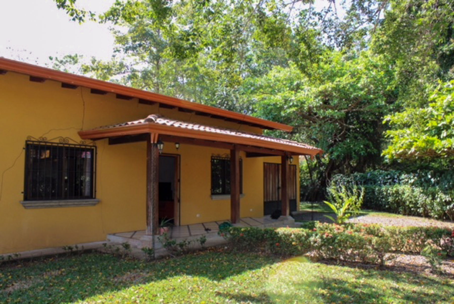 3 bed Single Family Homes For Sale in Jaco, Puntarenas - thumb 6