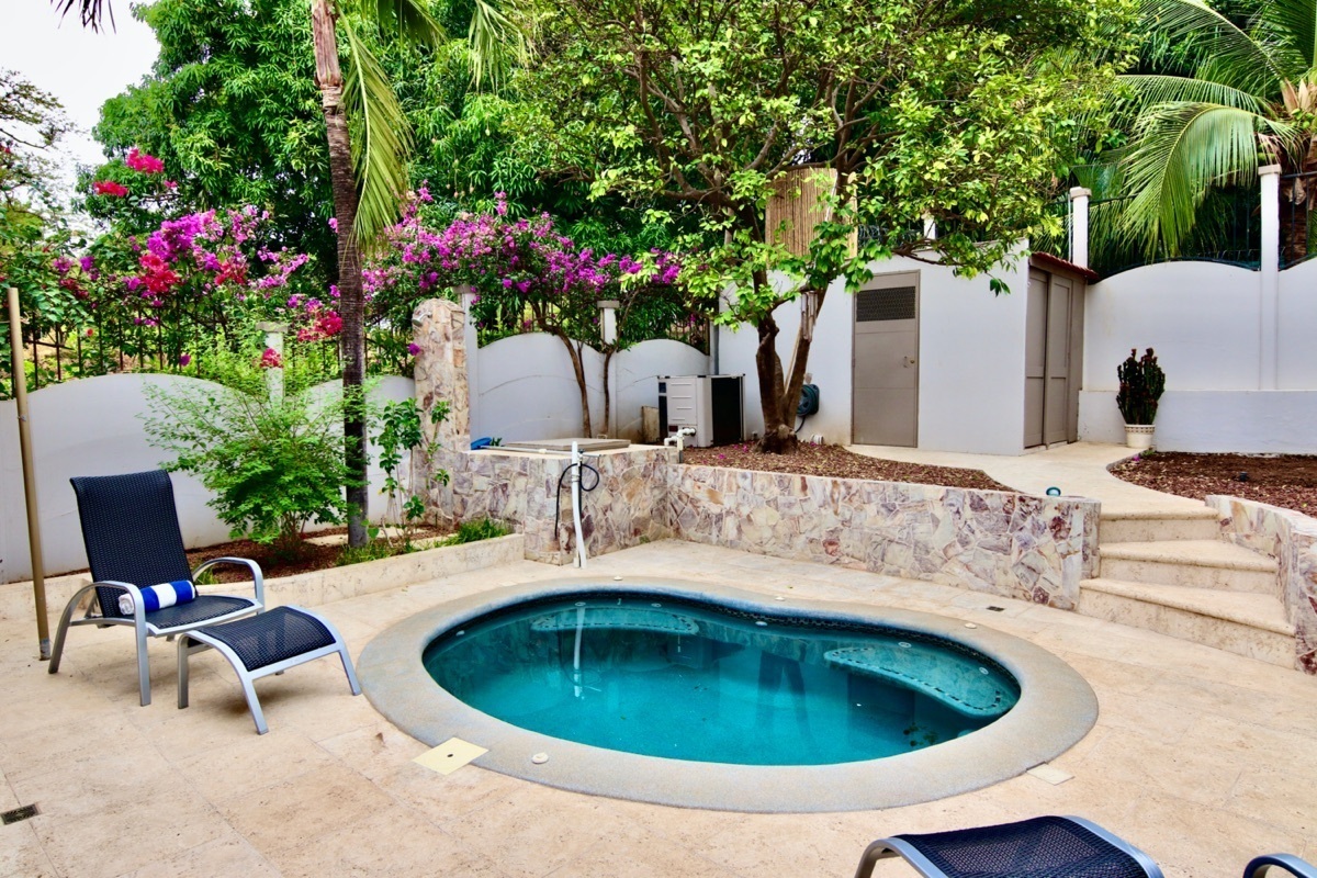 2 bed Single Family Homes For Sale in Playas Del Coco, Guanacaste - thumb 11