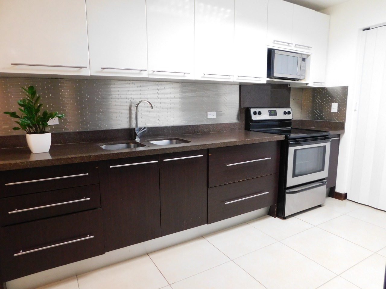 3 bed Apartment For Sale in Pozos, San Jose - thumb 3