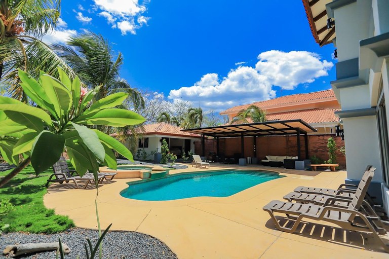 5 bed Single Family Homes For Sale in Playa Grande, Guanacaste - thumb 20