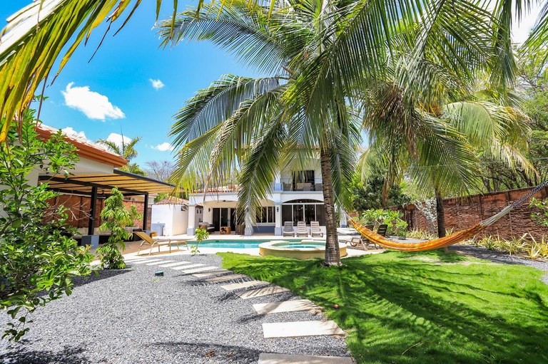5 bed Single Family Homes For Sale in Playa Grande, Guanacaste - thumb 11