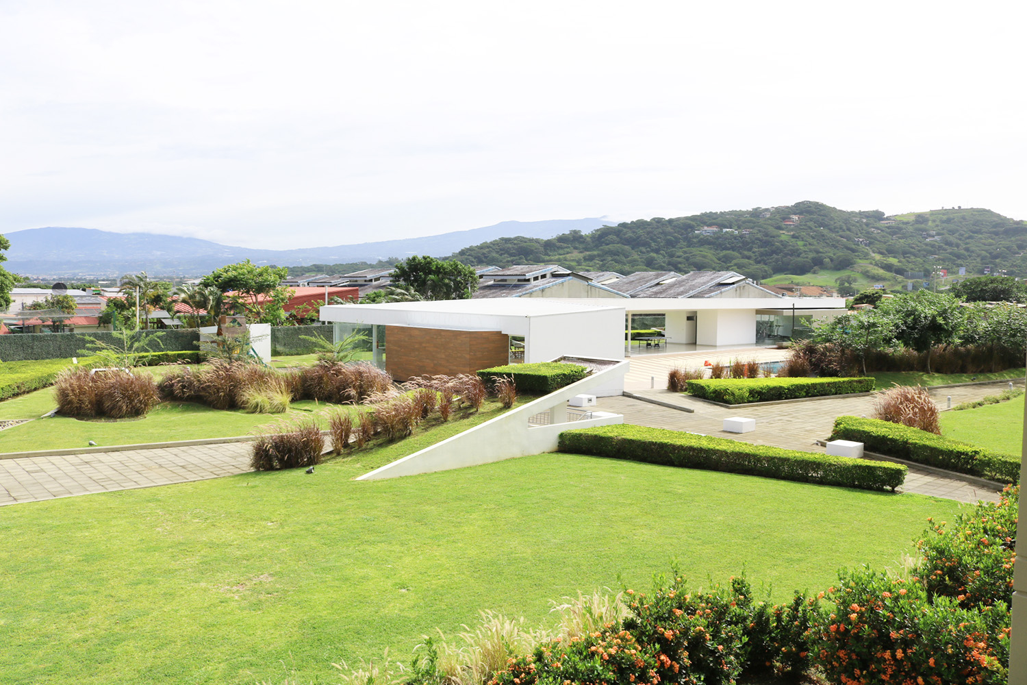 3 bed Apartment For Sale in Santa Ana, San Jose - thumb 2