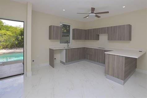 2 bed Condo For Sale in Playas Del Coco, Guanacaste - thumb 18