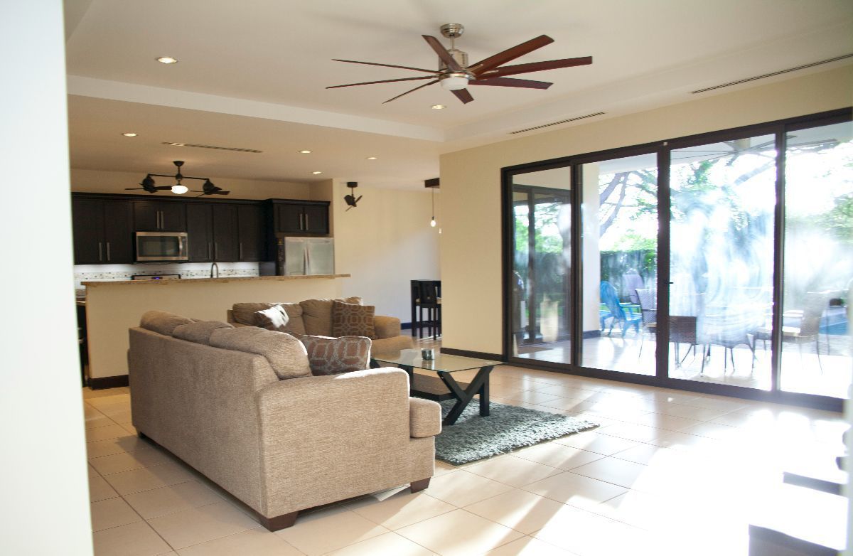 4 bed Single Family Homes For Sale in Playas Del Coco, Guanacaste - thumb 10