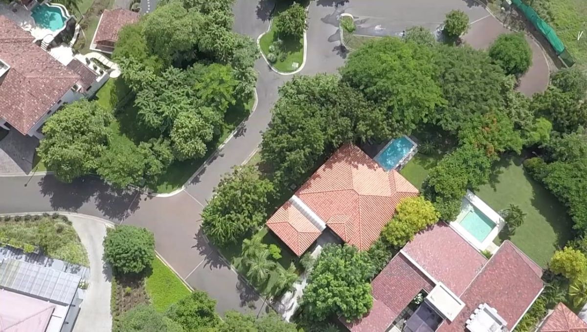 4 bed Single Family Homes For Sale in Playas Del Coco, Guanacaste - thumb 19