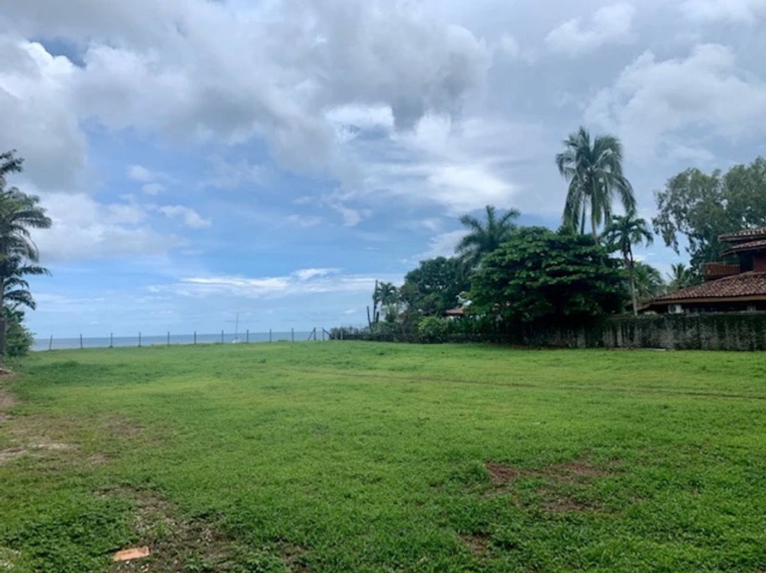 0 bed Land For Sale in Playa Potrero, Guanacaste - thumb 2