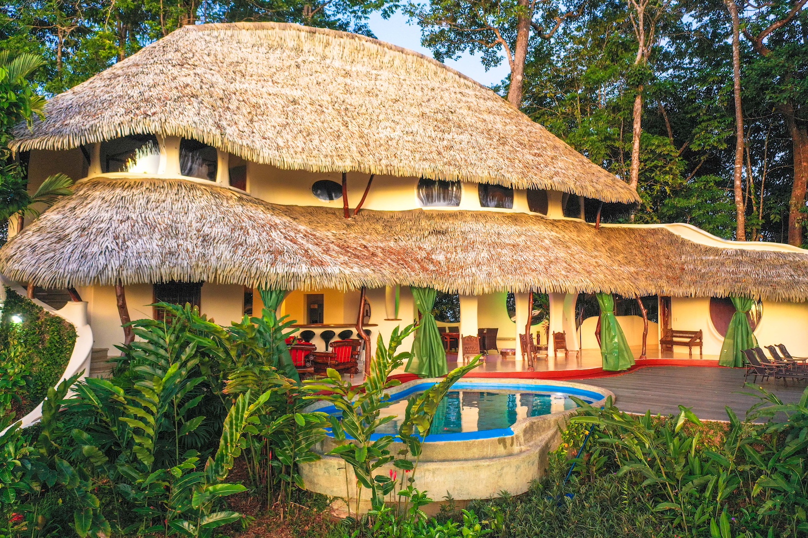 6 bed Hotel / Leisure For Sale in Dominical, Puntarenas - thumb 1