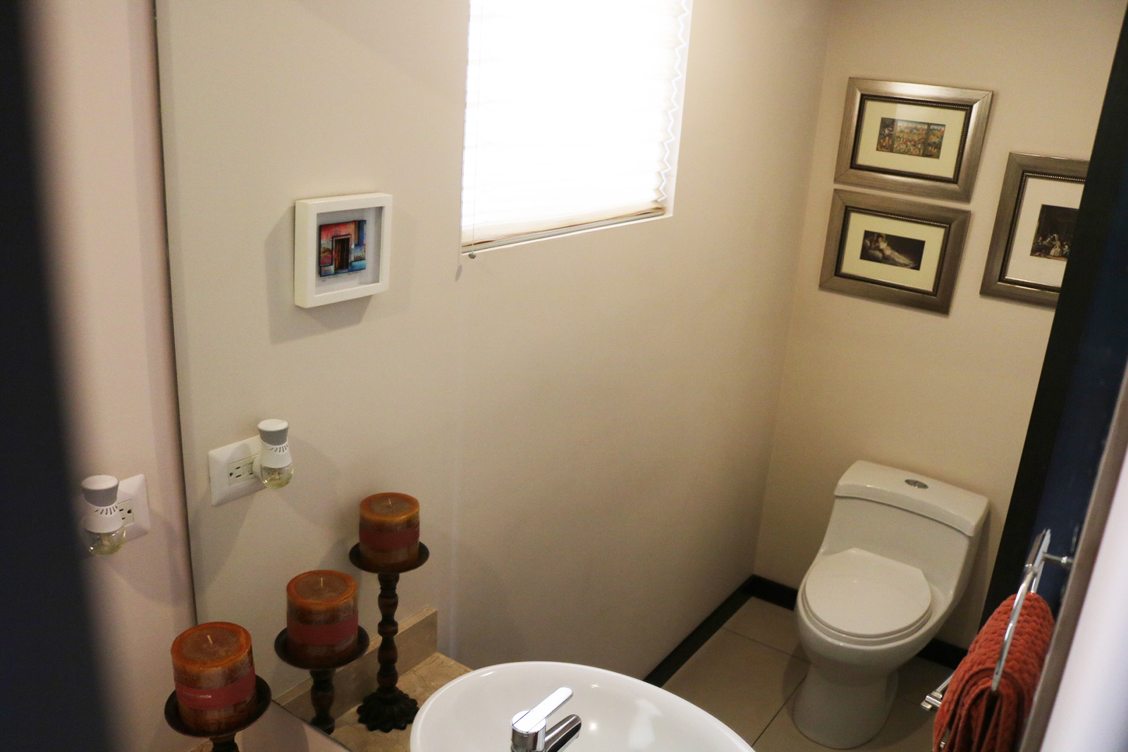 4 bed Single Family Homes For Sale in Santa Ana, San Jose - thumb 6