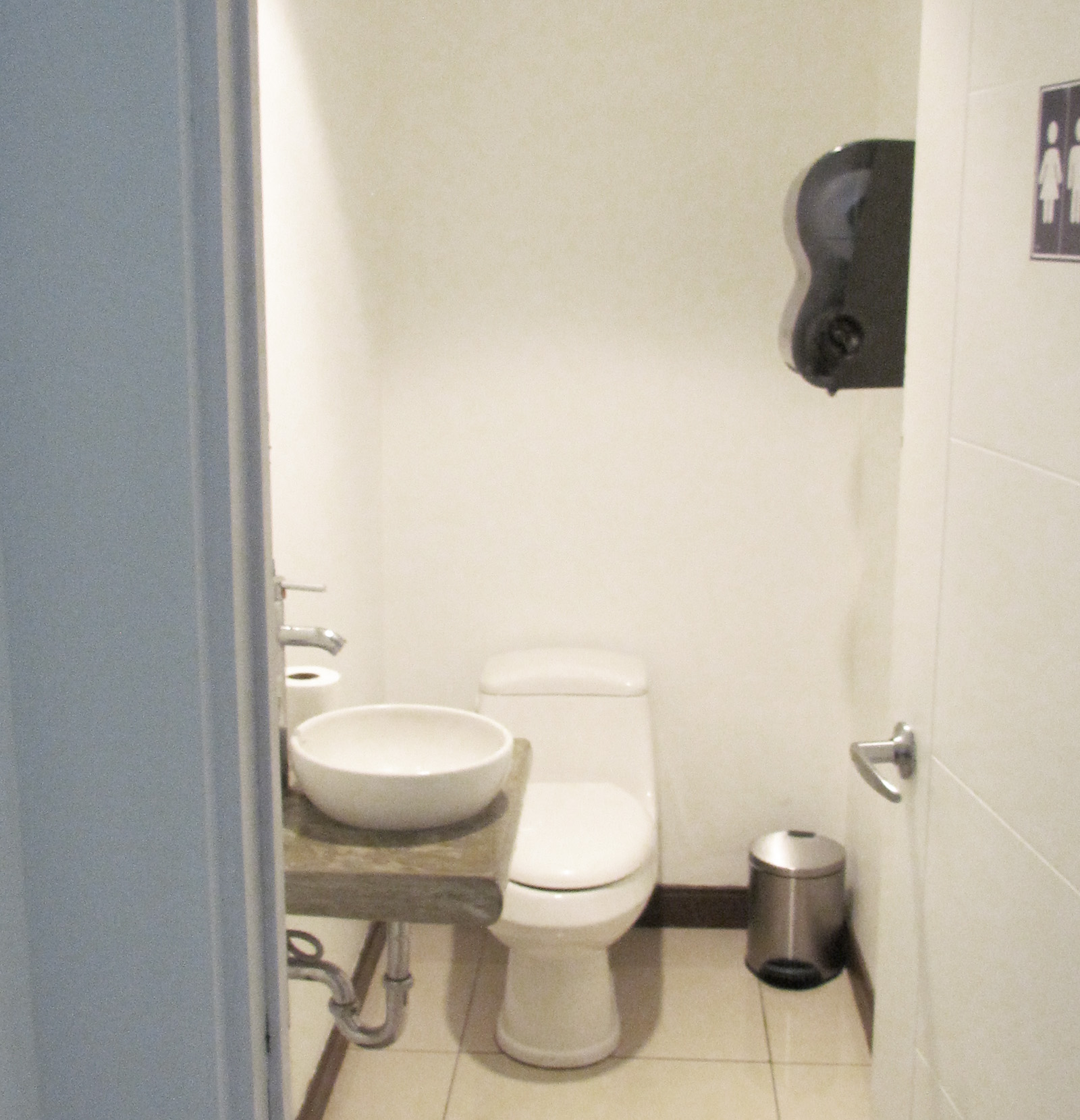 2 bed Commercial For Sale in Escazu, San Jose - thumb 8