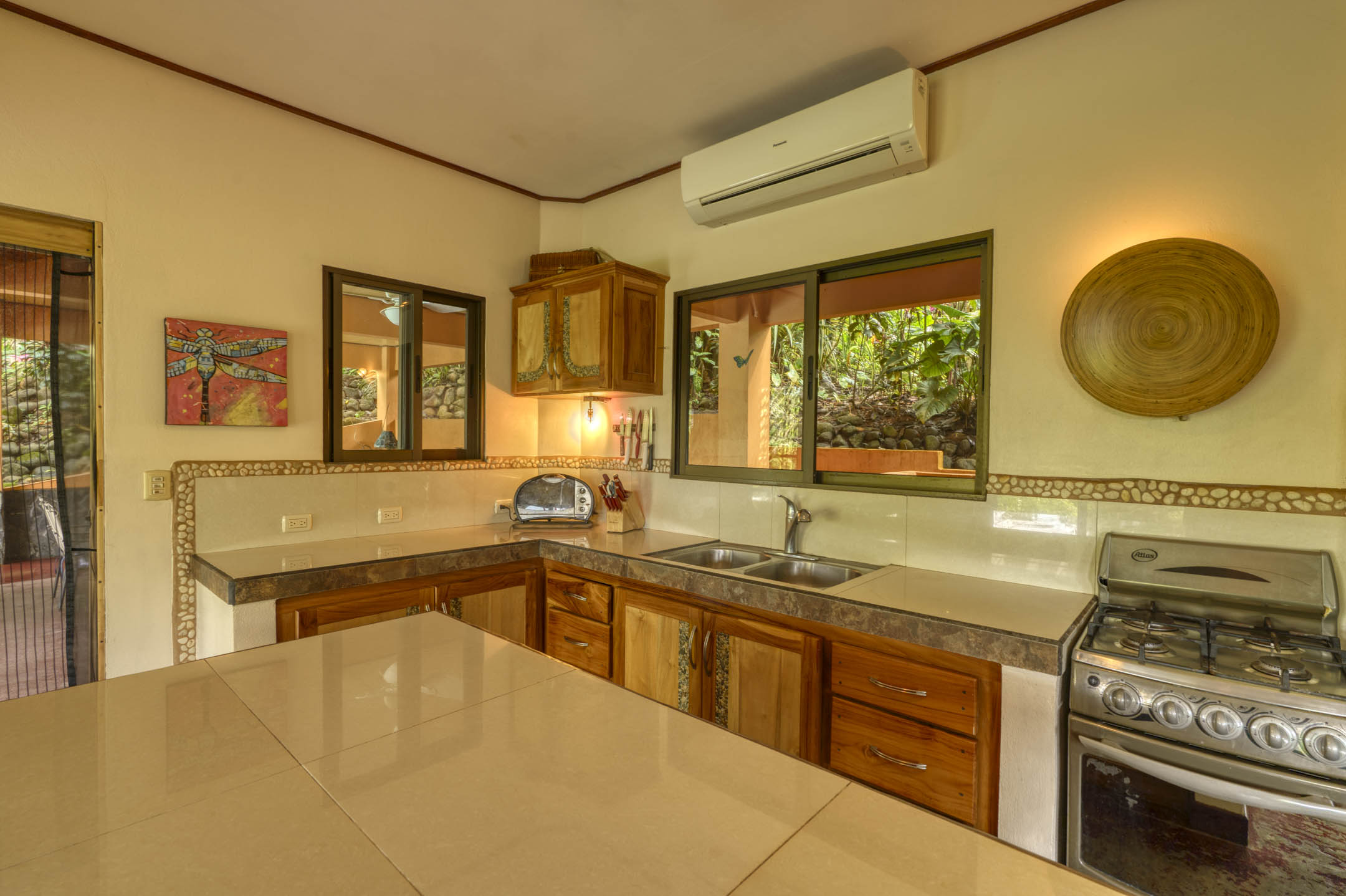 4 bed Single Family Homes For Sale in Uvita, Puntarenas - thumb 8