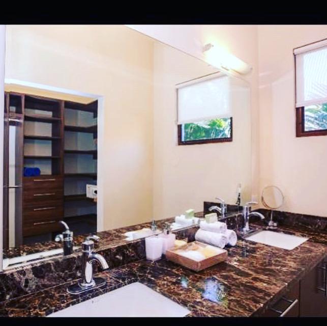 5 bed Single Family Homes For Sale in Playas Del Coco, Guanacaste - thumb 14