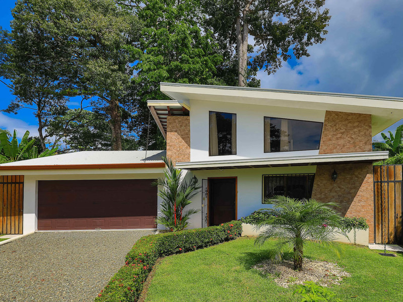 4 bed Single Family Homes For Sale in Uvita, Puntarenas - 1