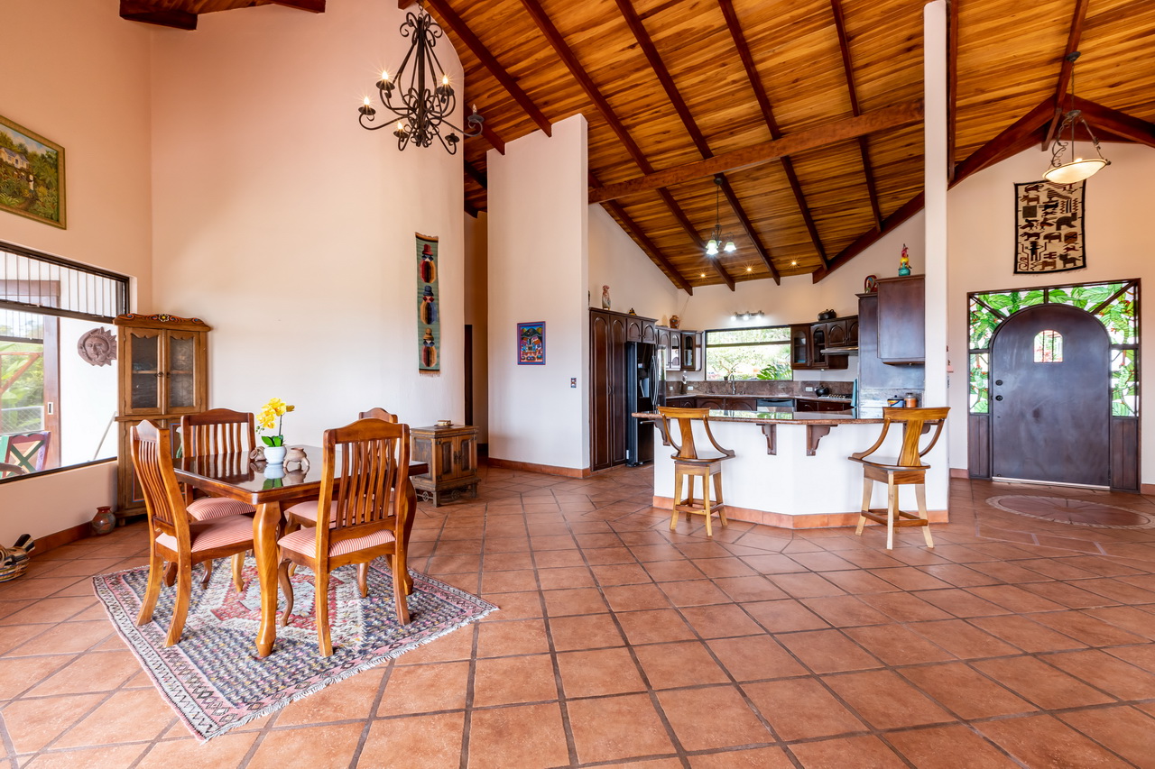 4 bed Single Family Homes For Sale in Atenas, Alajuela - thumb 9