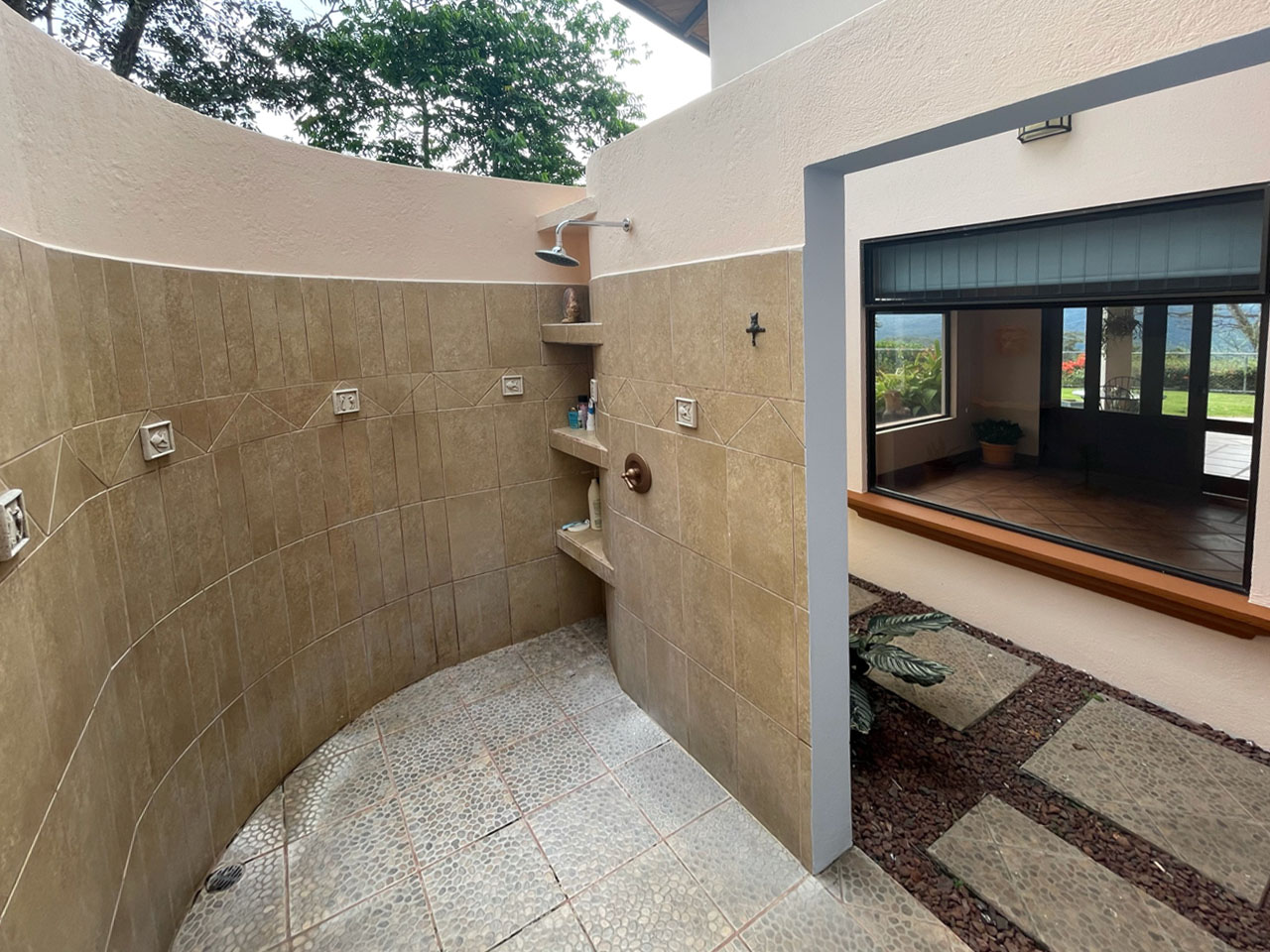 4 bed Single Family Homes For Sale in Atenas, Alajuela - thumb 16