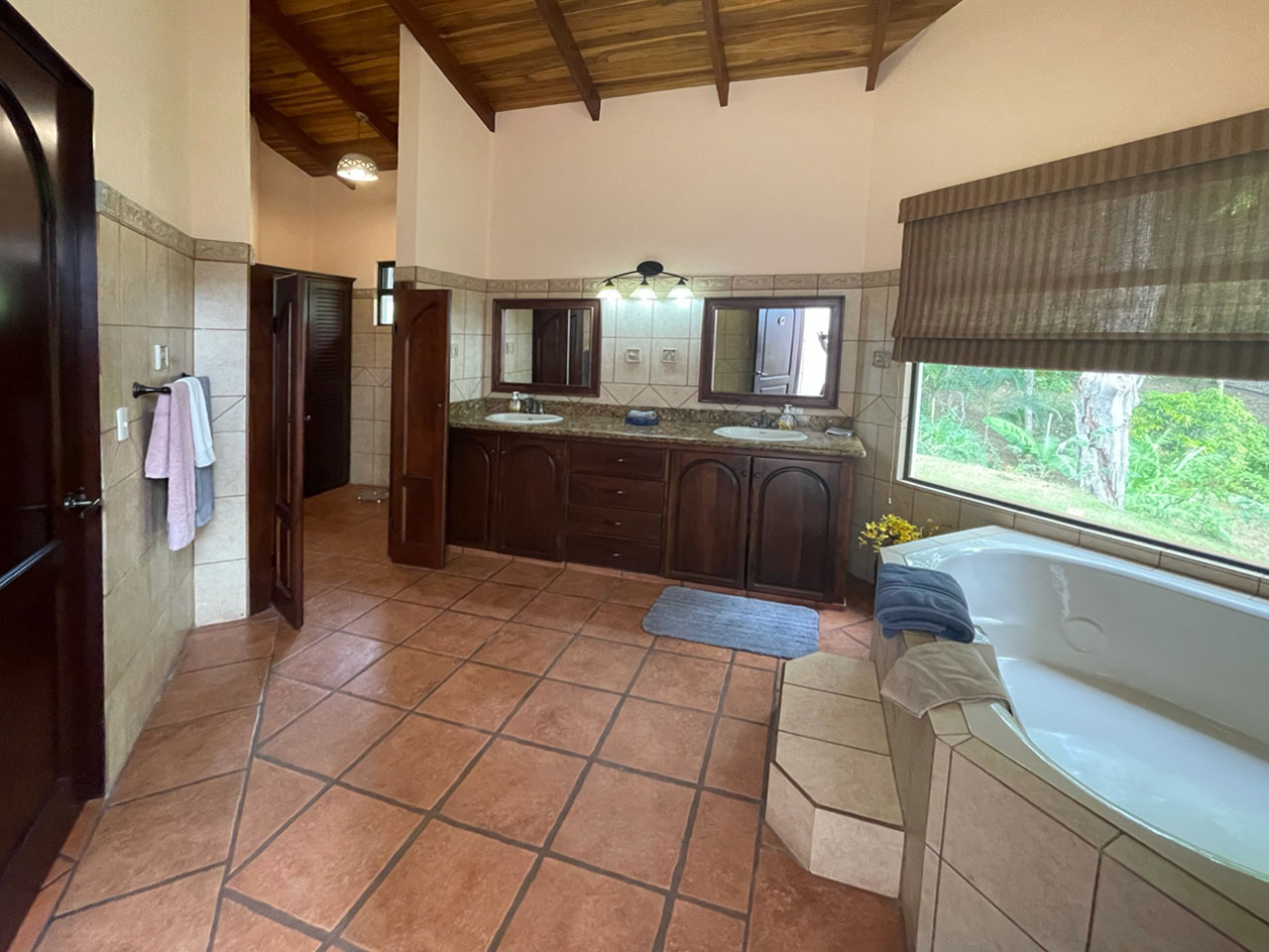 4 bed Single Family Homes For Sale in Atenas, Alajuela - thumb 27