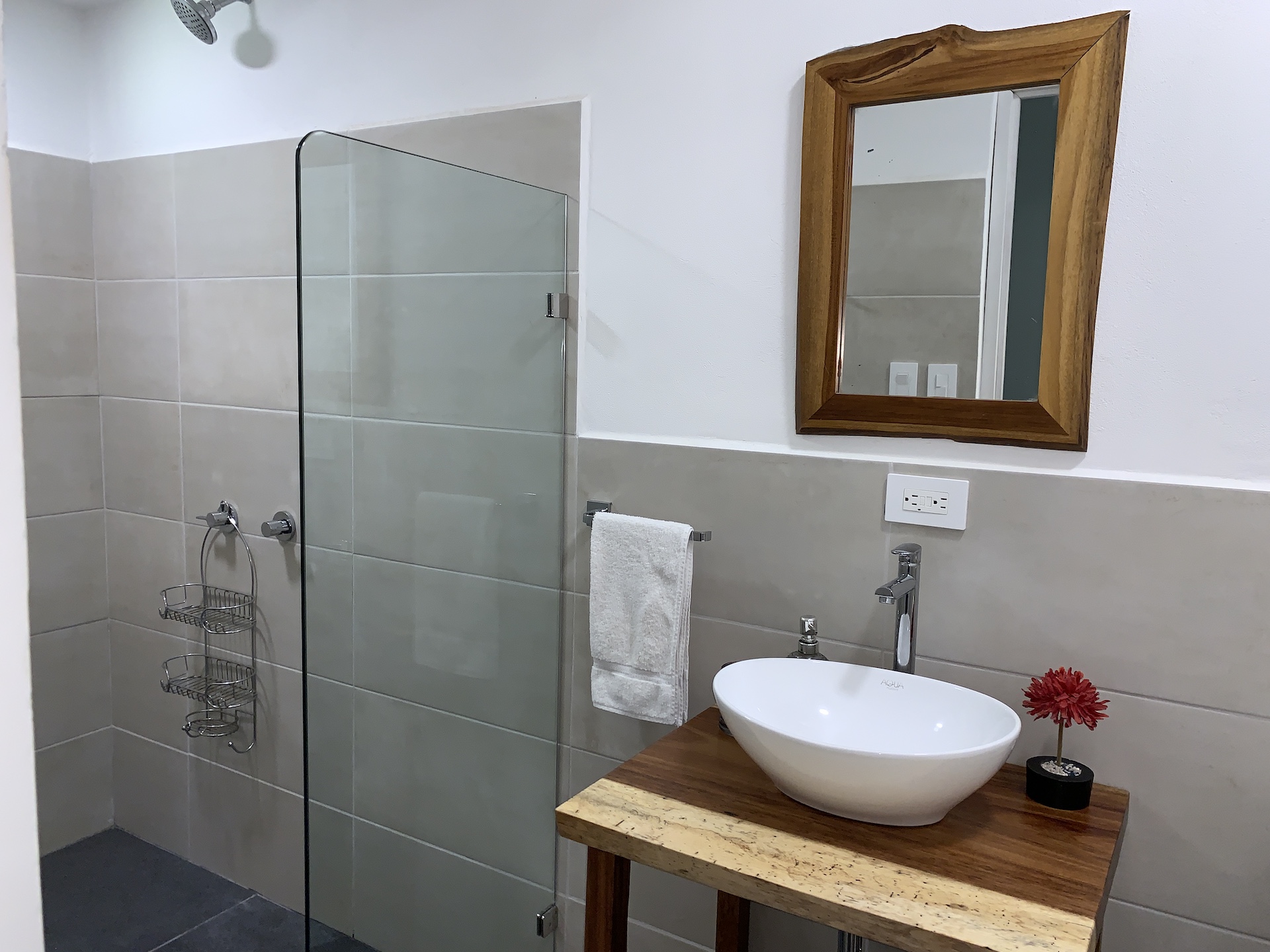 5 bed Single Family Homes For Sale in Ojochal, Puntarenas - thumb 16