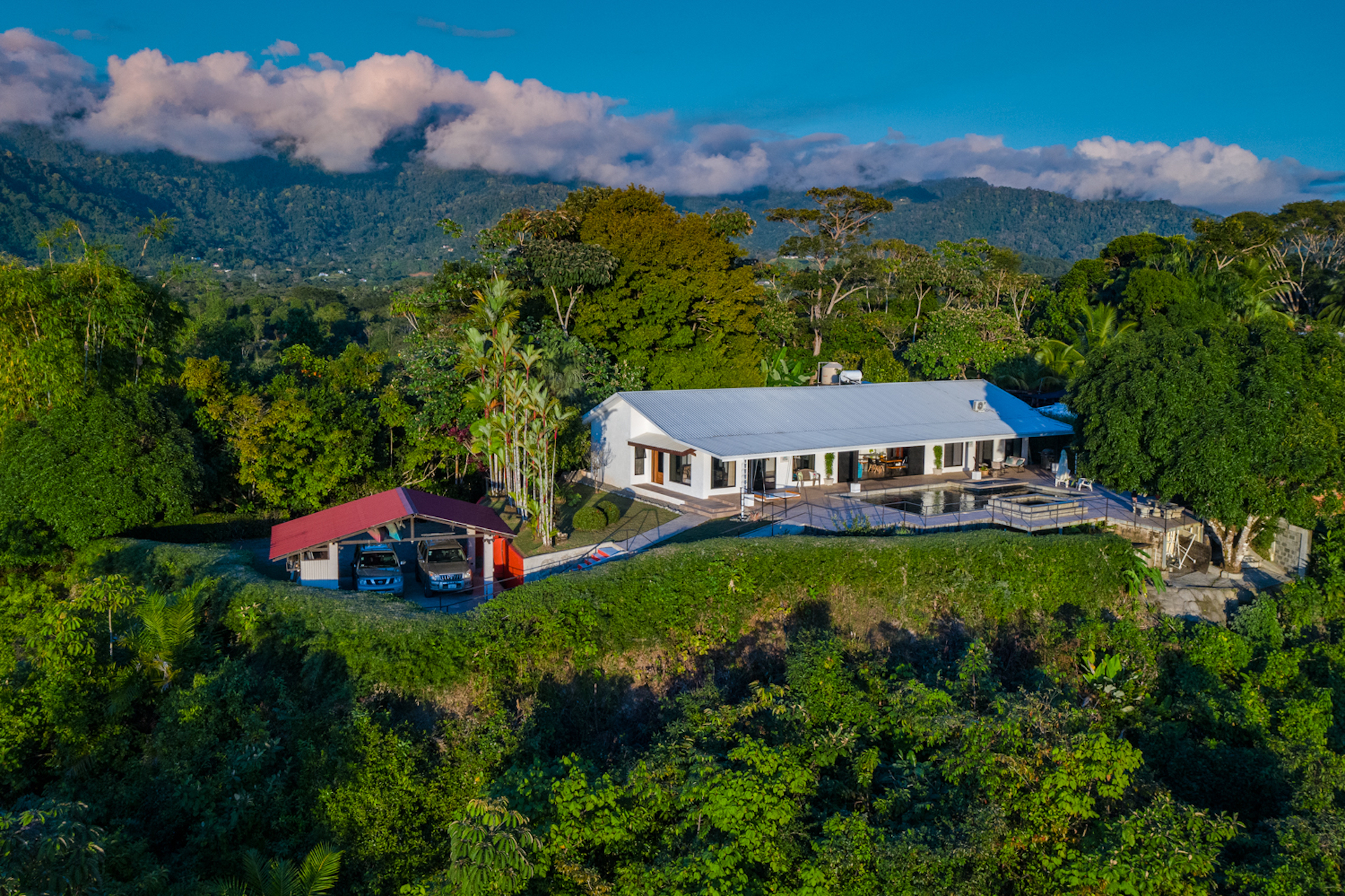 5 bed Single Family Homes For Sale in Ojochal, Puntarenas - thumb 4