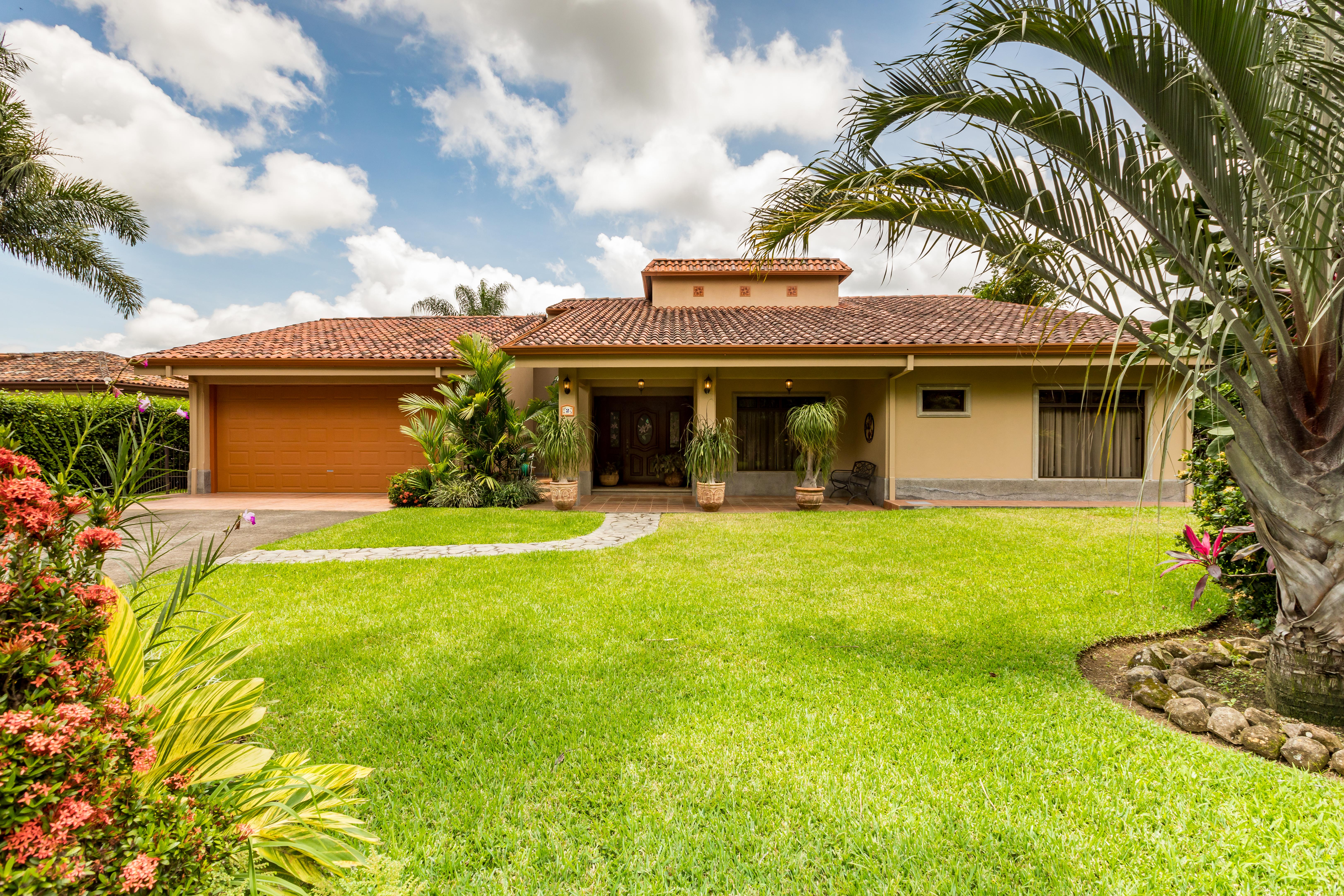 4 bed Single Family Homes For Sale in La Guacima, Alajuela - thumb 19