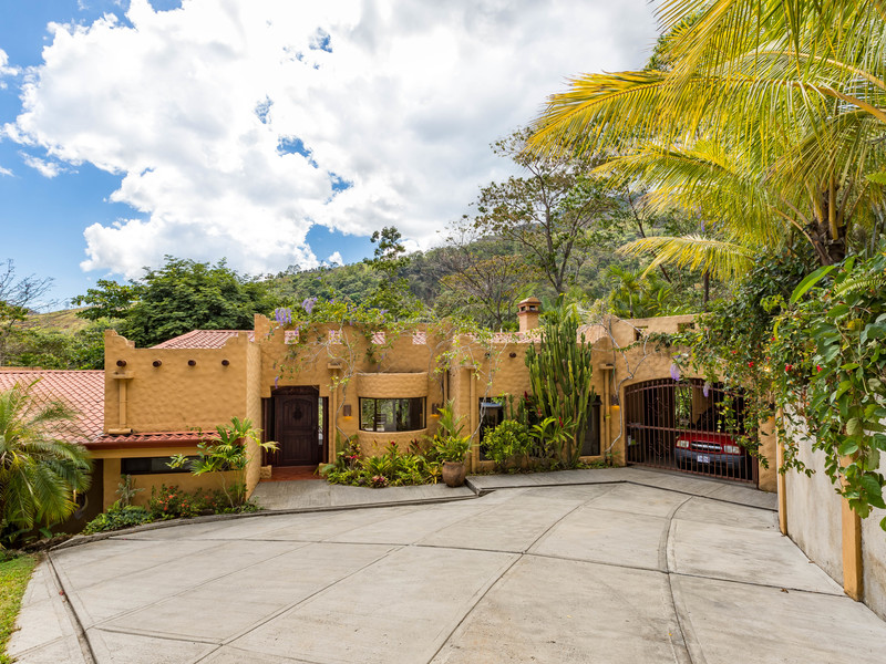 3 bed Single Family Homes For Sale in Puriscal, San Jose - 1