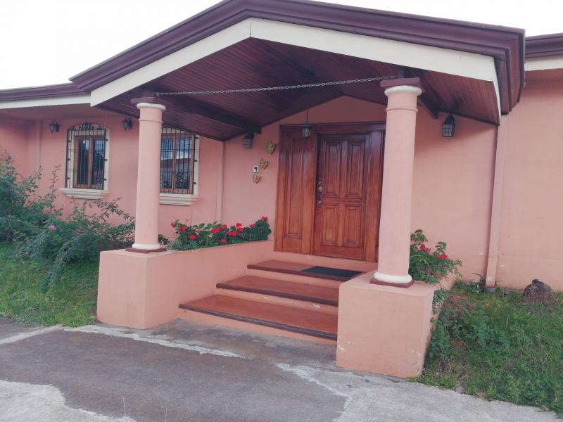 3 bed Single Family Homes For Sale in Curridabat, San Jose - thumb 1