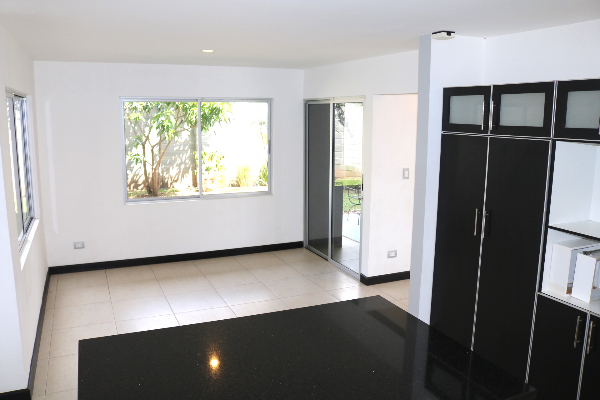 3 bed Single Family Homes For Sale in Santa Ana, San Jose - thumb 8