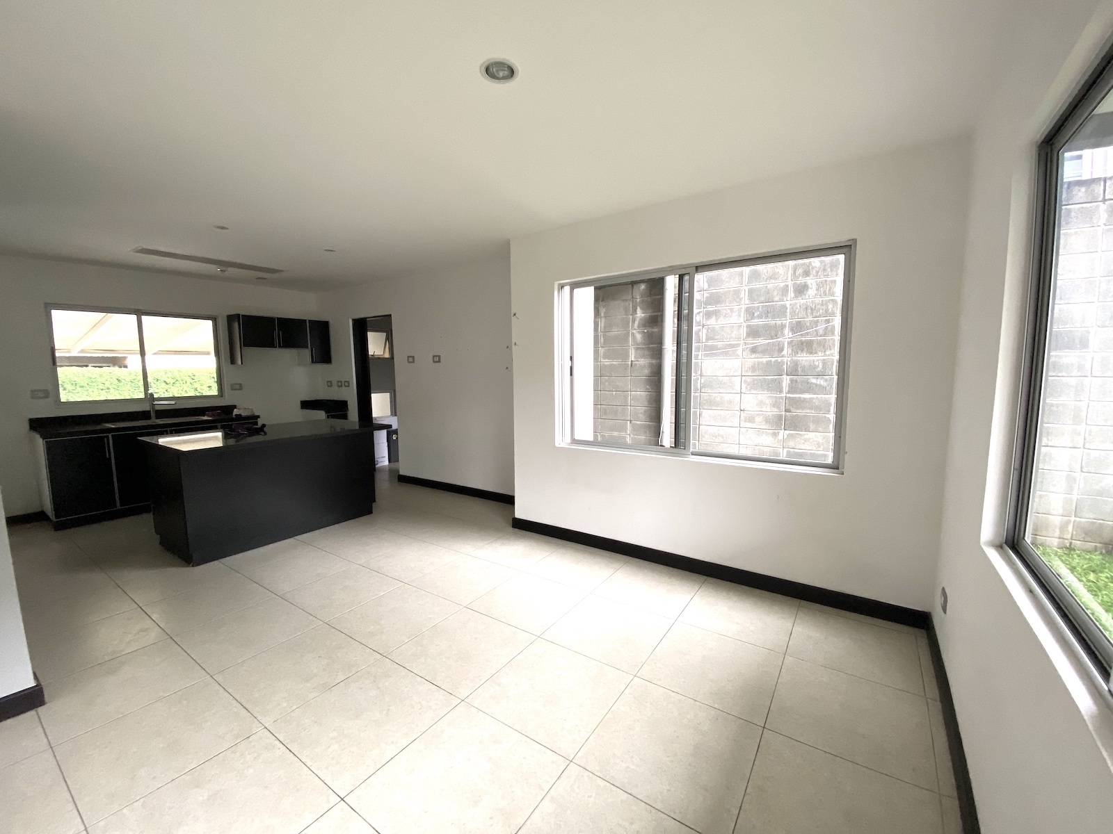 3 bed Single Family Homes For Sale in Santa Ana, San Jose - thumb 6