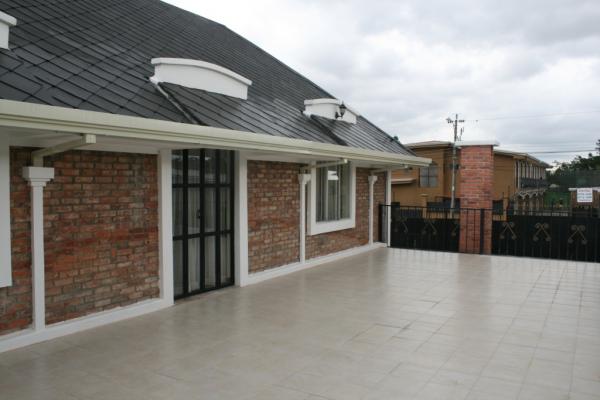 4 bed Single Family Homes For Sale in Curridabat, San Jose - thumb 4