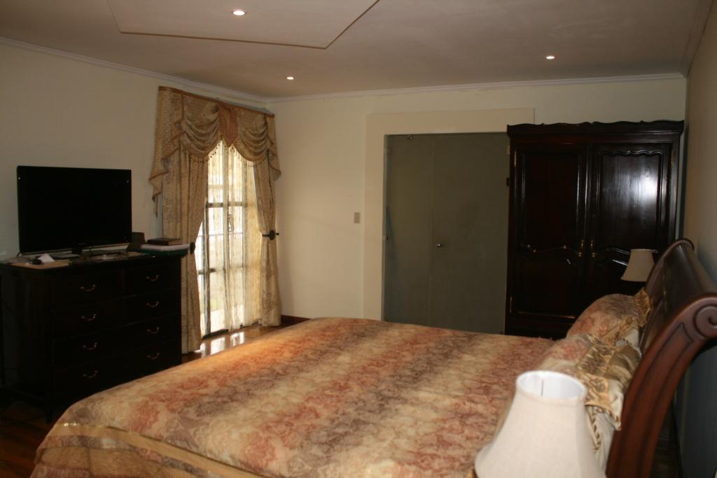 4 bed Single Family Homes For Sale in Curridabat, San Jose - thumb 12