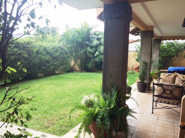 4 bed Single Family Homes For Sale in Curridabat, San Jose - thumb 6