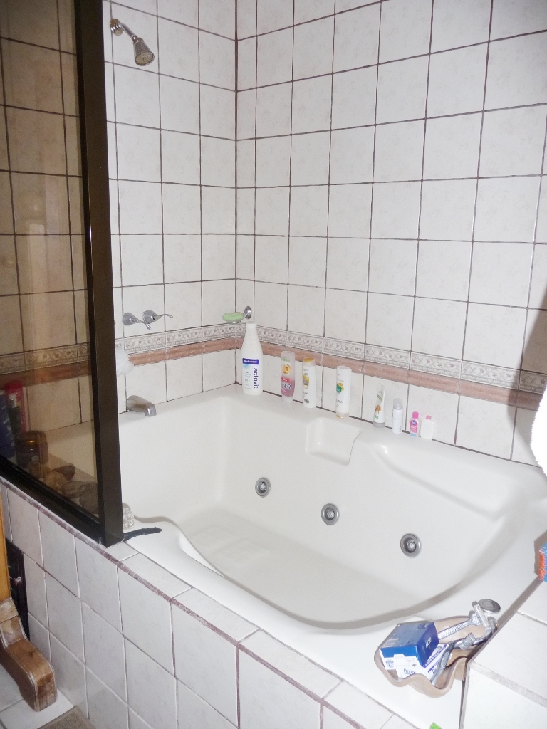 4 bed Single Family Homes For Sale in Curridabat, San Jose - thumb 17