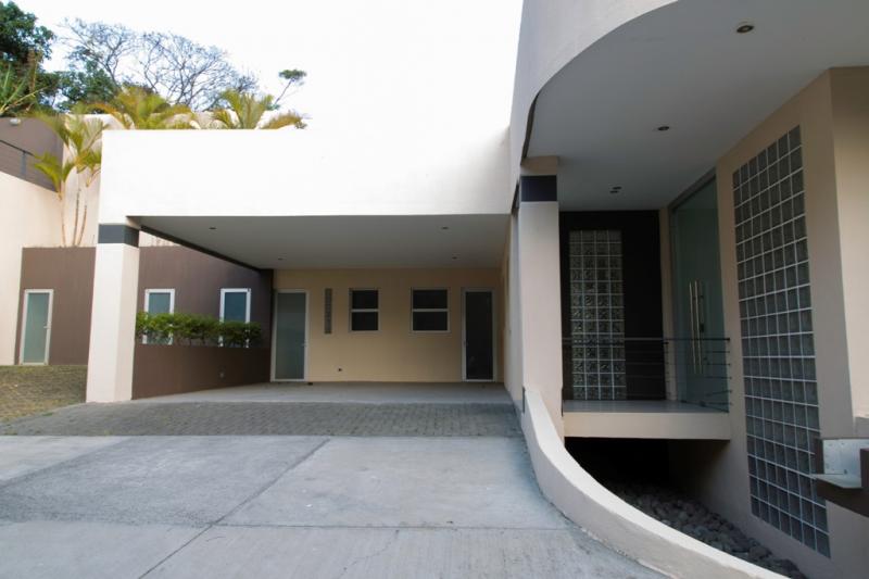 4 bed Condo For Sale in Santa Ana, San Jose - thumb 20