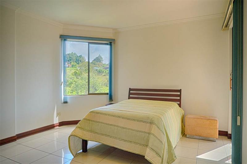 5 bed Single Family Homes For Sale in San Rafael, Heredia - thumb 8