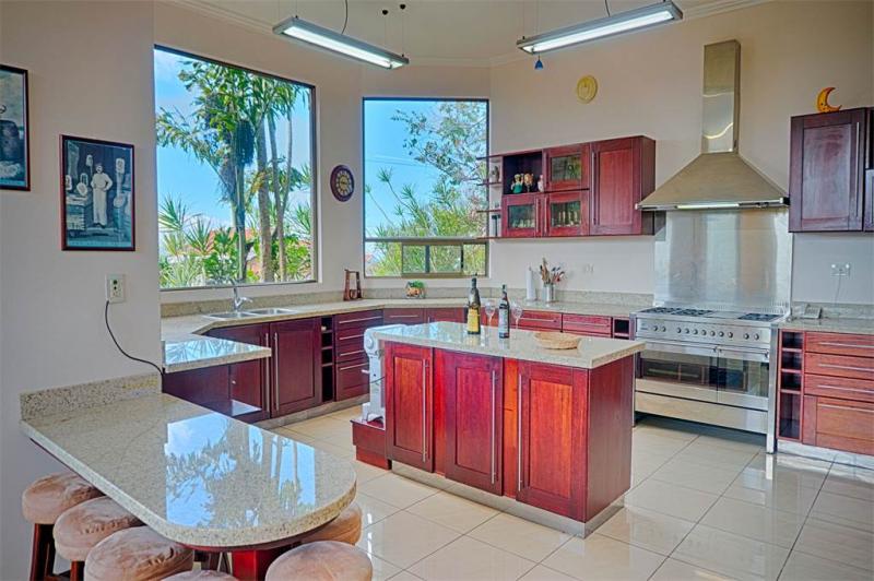 5 bed Single Family Homes For Sale in San Rafael, Heredia - thumb 4