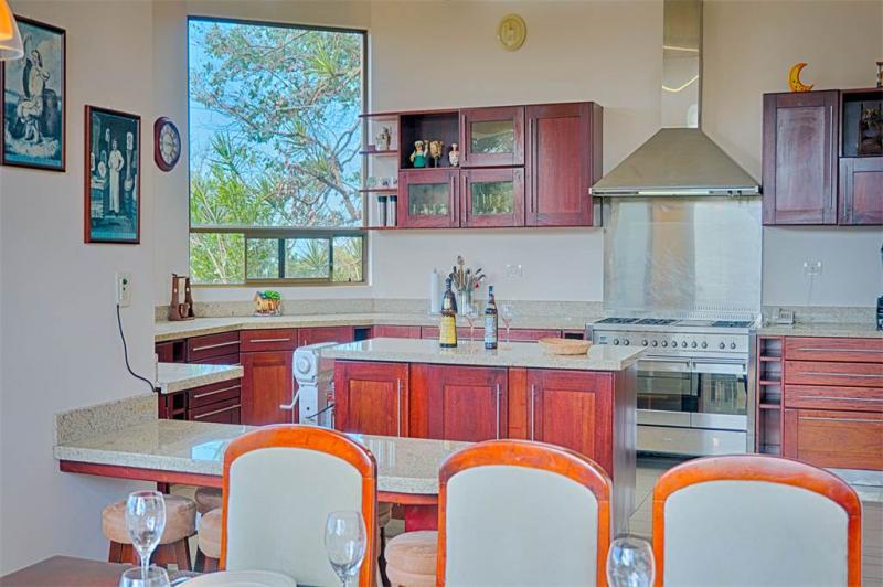 5 bed Single Family Homes For Sale in San Rafael, Heredia - thumb 3