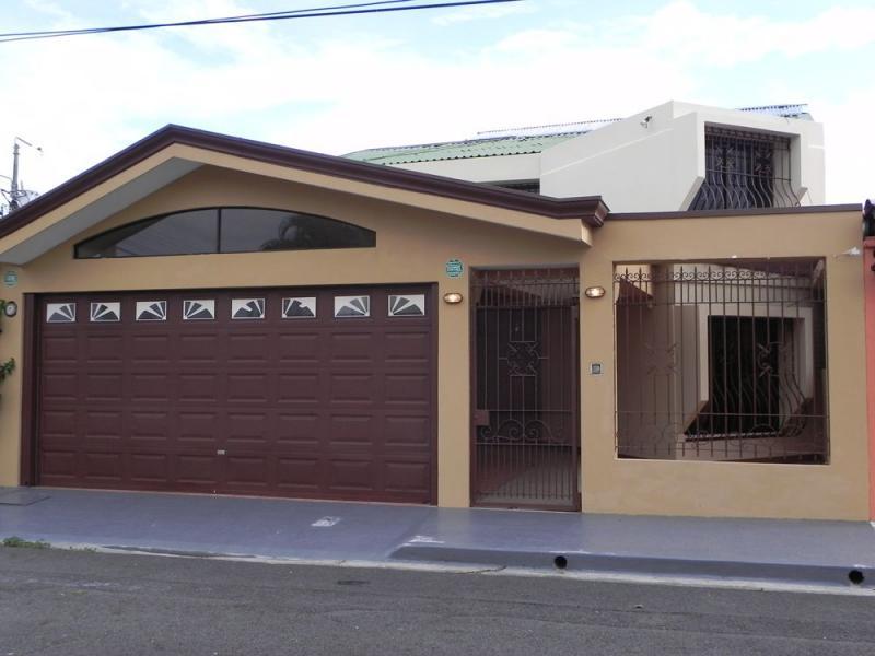 3 bed Single Family Homes For Sale in Heredia, Heredia - 1
