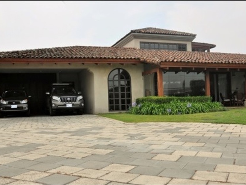 4 bed Single Family Homes For Sale in Santo Domingo, Heredia - 1