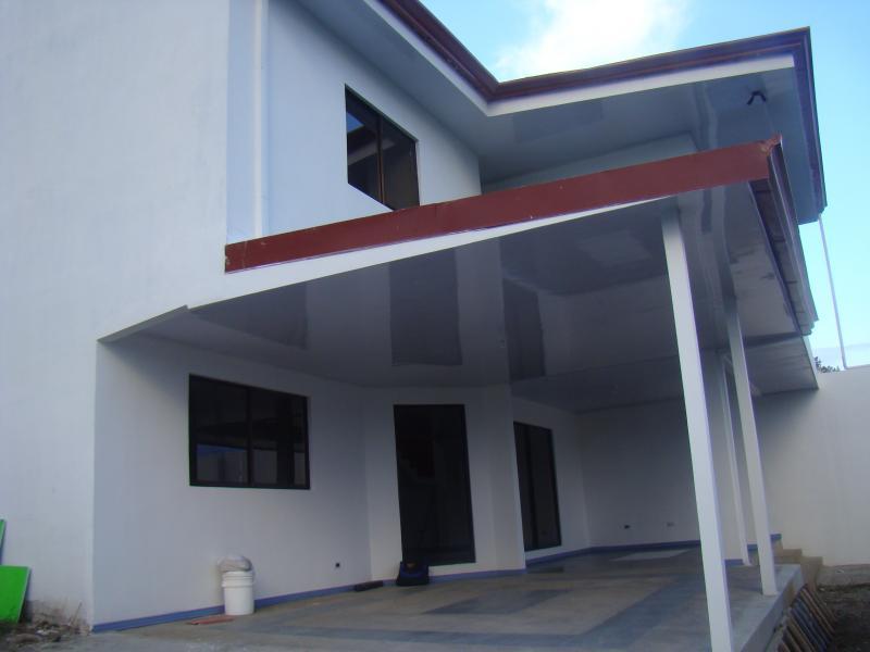 3 bed Single Family Homes For Sale in Aguacaliente, Cartago - 1