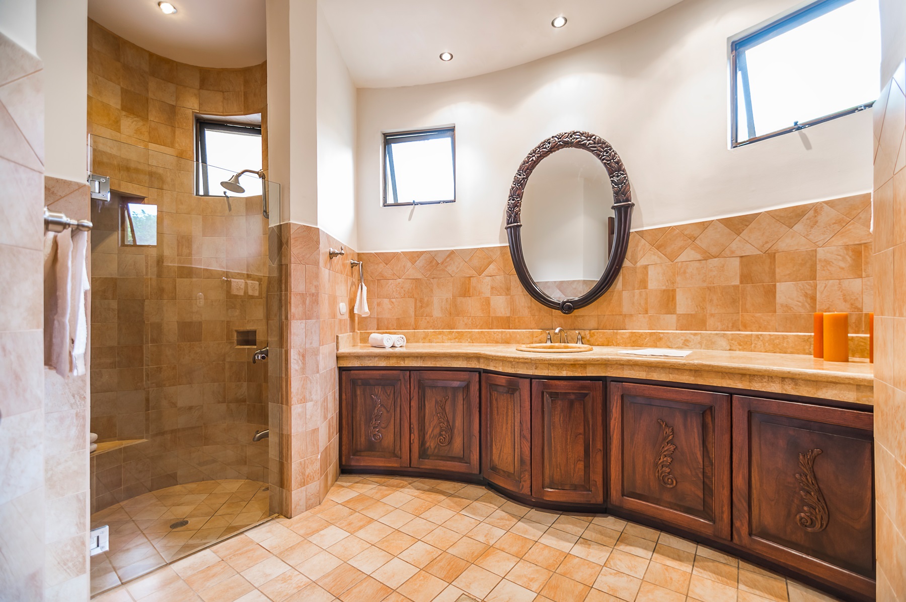 4 bed Single Family Homes For Sale in Curridabat, San Jose - thumb 4