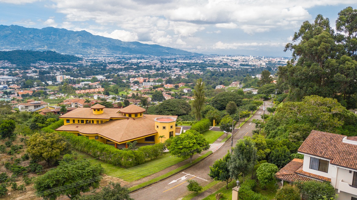 4 bed Single Family Homes For Sale in Curridabat, San Jose - thumb 19