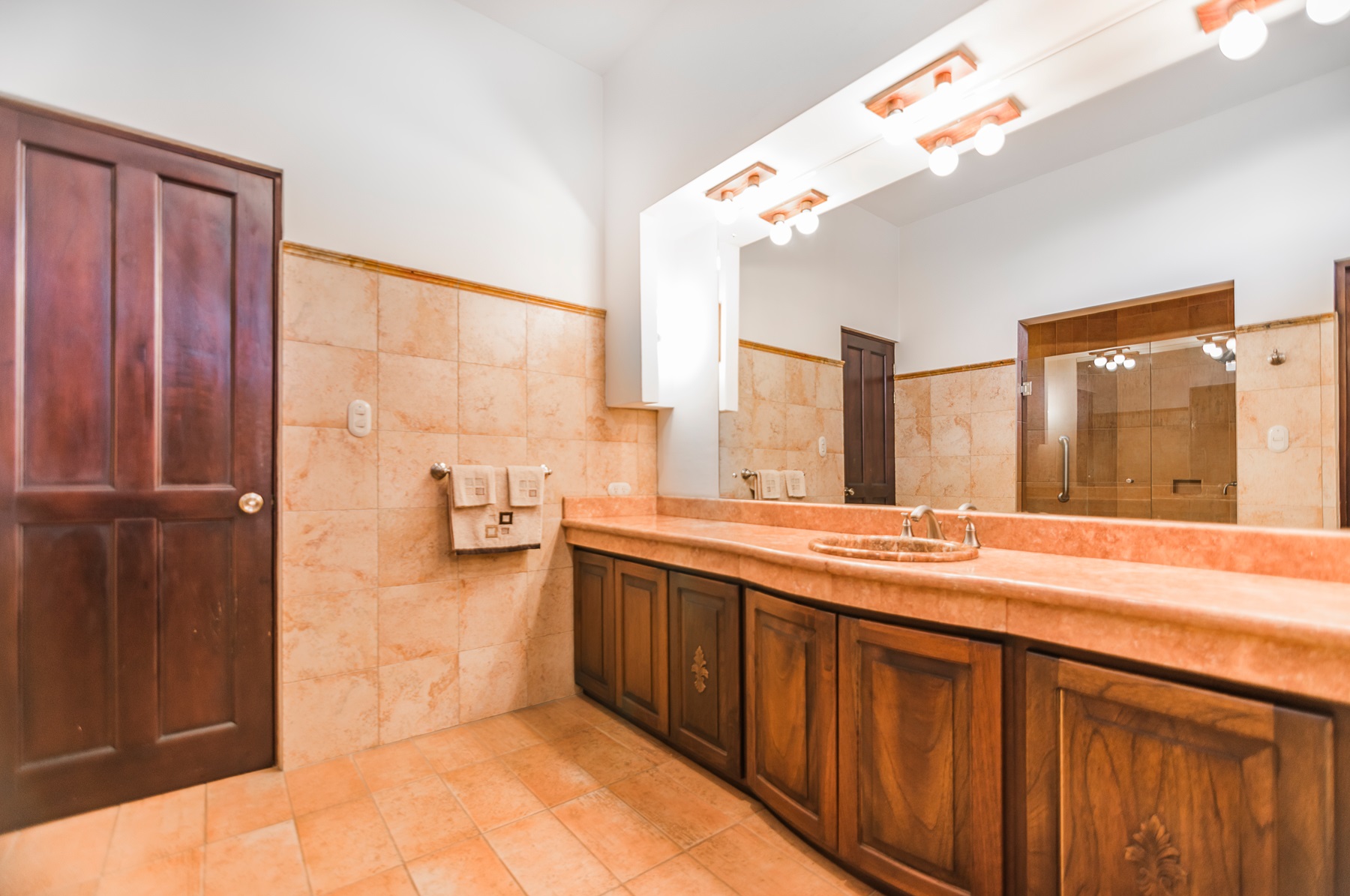 4 bed Single Family Homes For Sale in Curridabat, San Jose - thumb 13