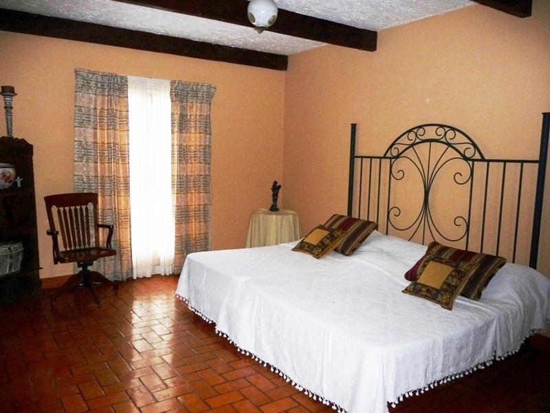 5 bed Single Family Homes For Sale in Curridabat, San Jose - thumb 8