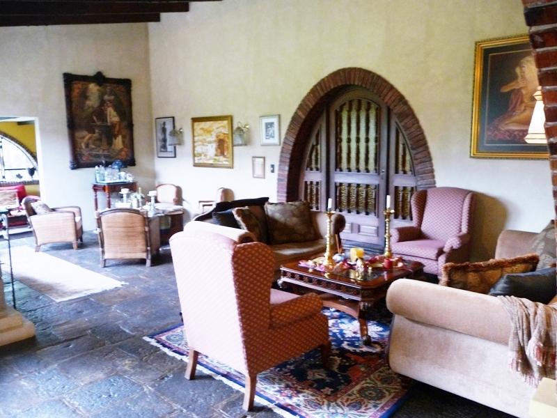 5 bed Single Family Homes For Sale in Curridabat, San Jose - thumb 2