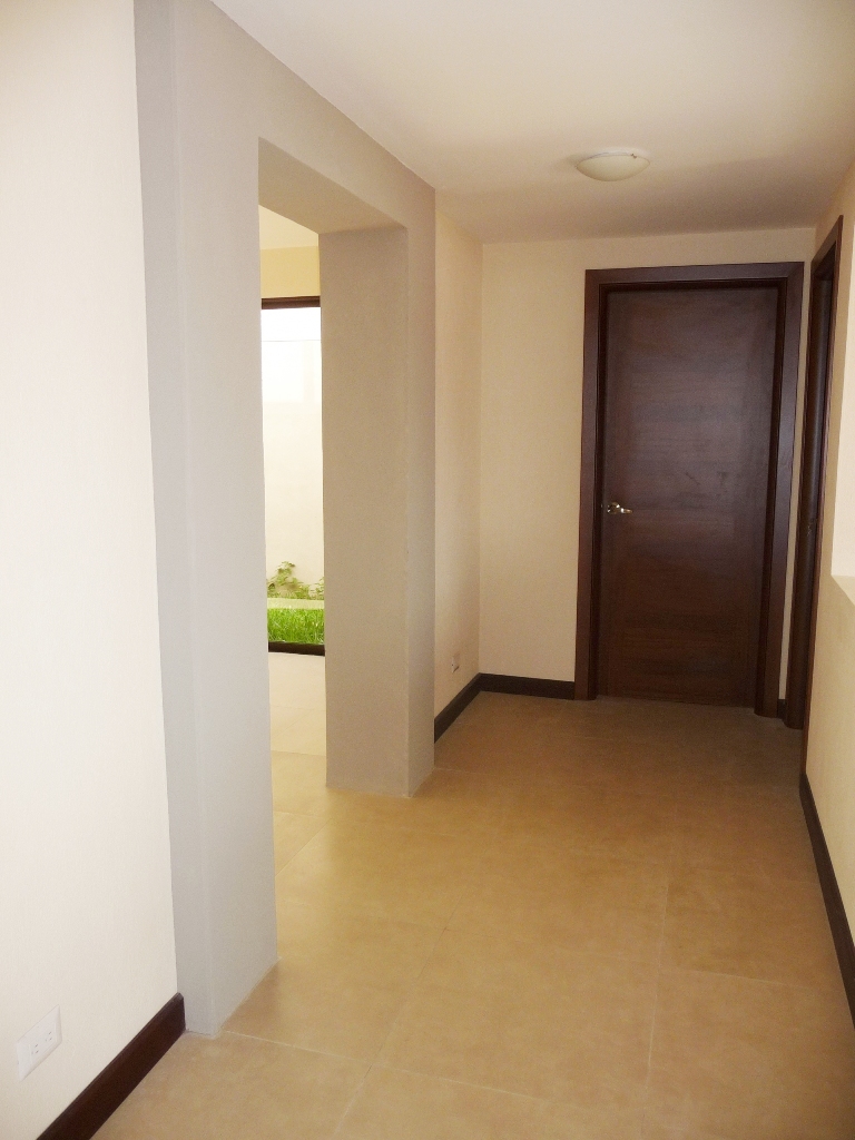 4 bed Single Family Homes For Sale in Curridabat, San Jose - thumb 16